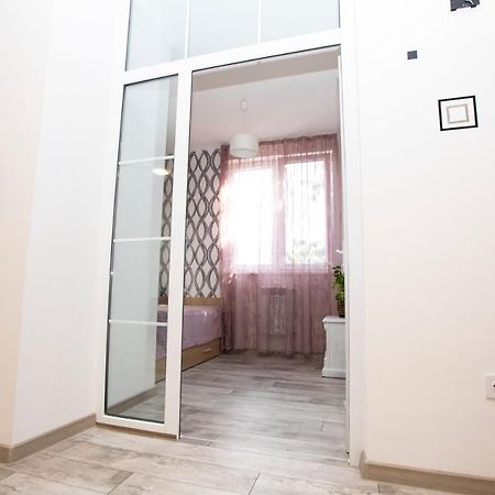 Modern Apartment In The Center With The View Of The Majestic Ararat Yerevan Exterior photo