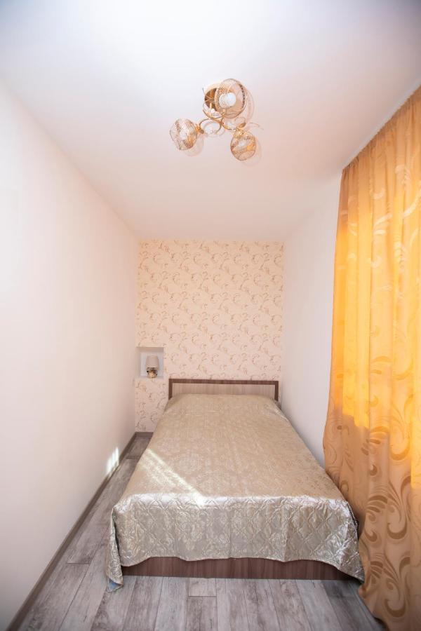 Modern Apartment In The Center With The View Of The Majestic Ararat Yerevan Exterior photo
